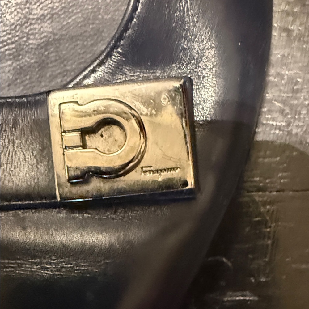 Salvatore Ferragamo Women's Navy Leather Heels vintage - Picture 5 of 14